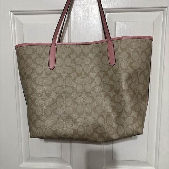 Limited Coach Disney X Cinderella City Tote Patches Signature Canvas Bag FLAWS - Picture 7 of 15